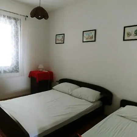 Ana Apartment *