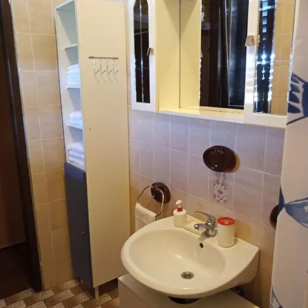 Ana Apartment